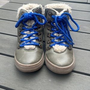 Mini Boden leather lace up boot with side zipper size 31 foot length 7.4 inch